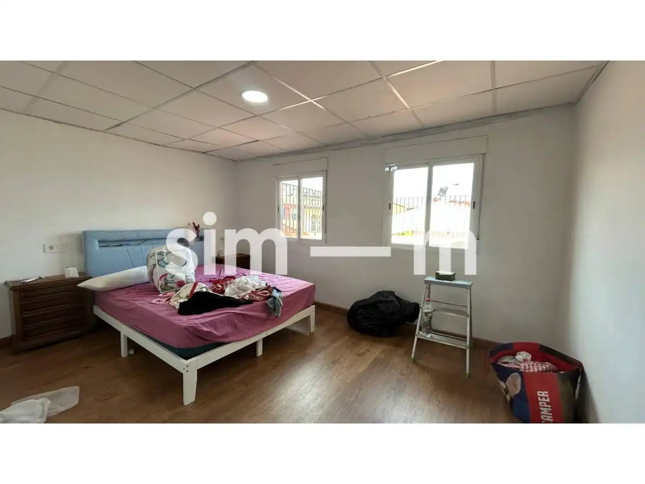 Bedroom of Houses for sale in Manlleu  with Air Conditioner, Parquet flooring and Terrace