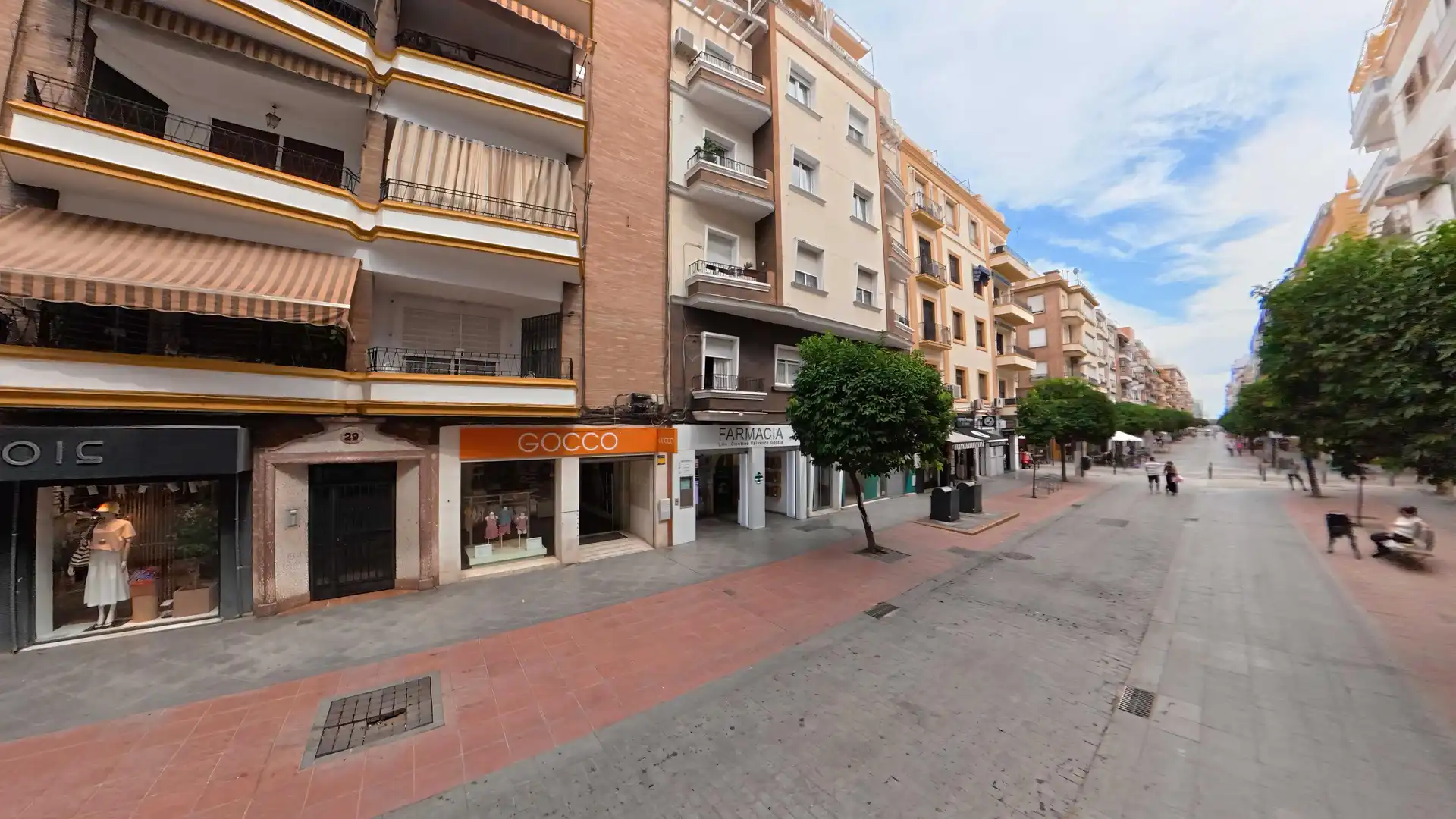 Vista exterior de Apartamento en venta en Sevilla con Alarma