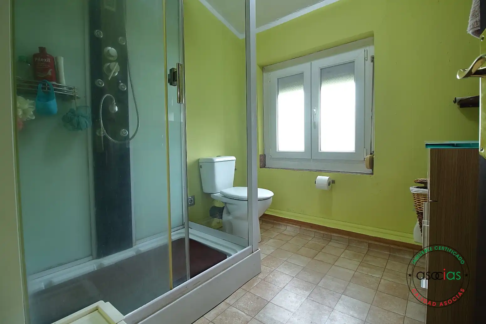 Baño de Casa adosada en venta en Siero con Calefacción, Jardín privado y Terraza