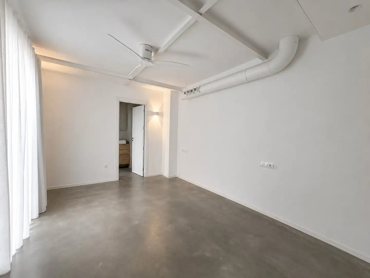 Attic for rent in Centro