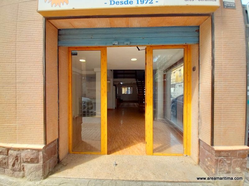 Premises to rent in  Valencia Capital  with Air Conditioner