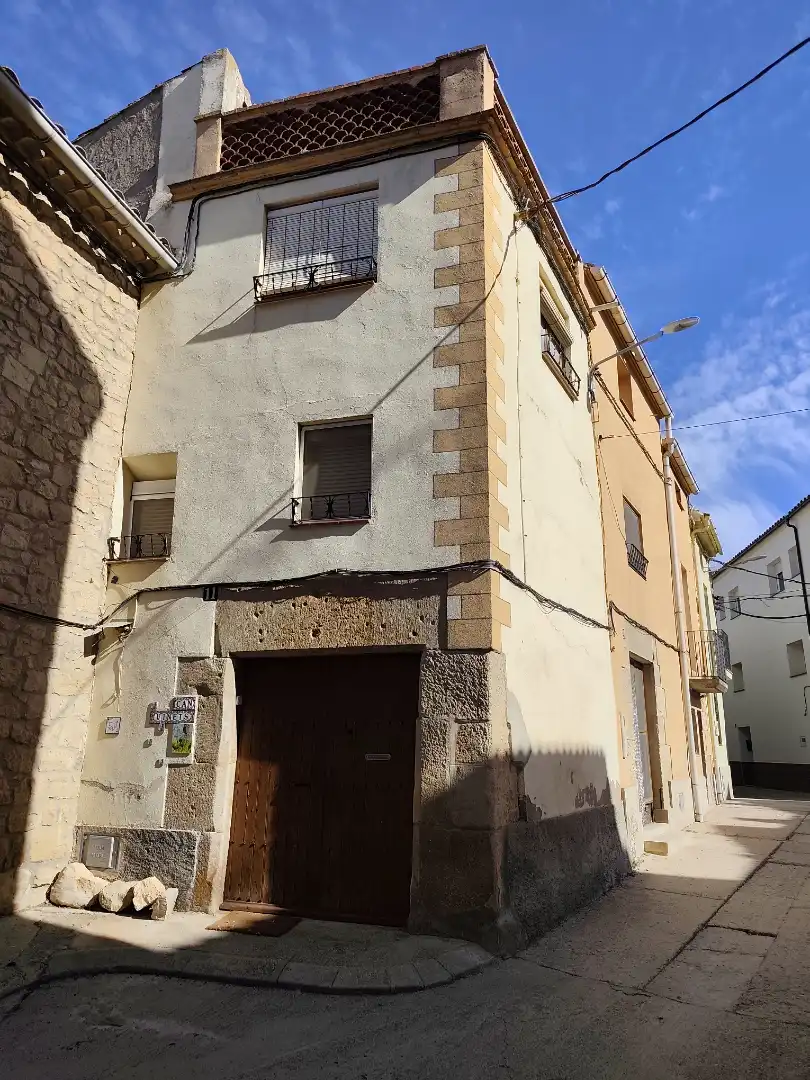 Vista exterior de Casa o chalet en venta en Els Omellons, Lleida
