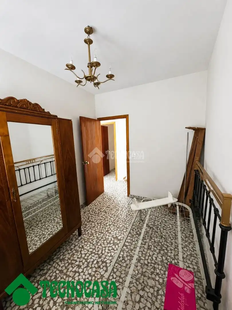 Habitación de Casa adosada en venta en Los Navalucillos con Jardín privado