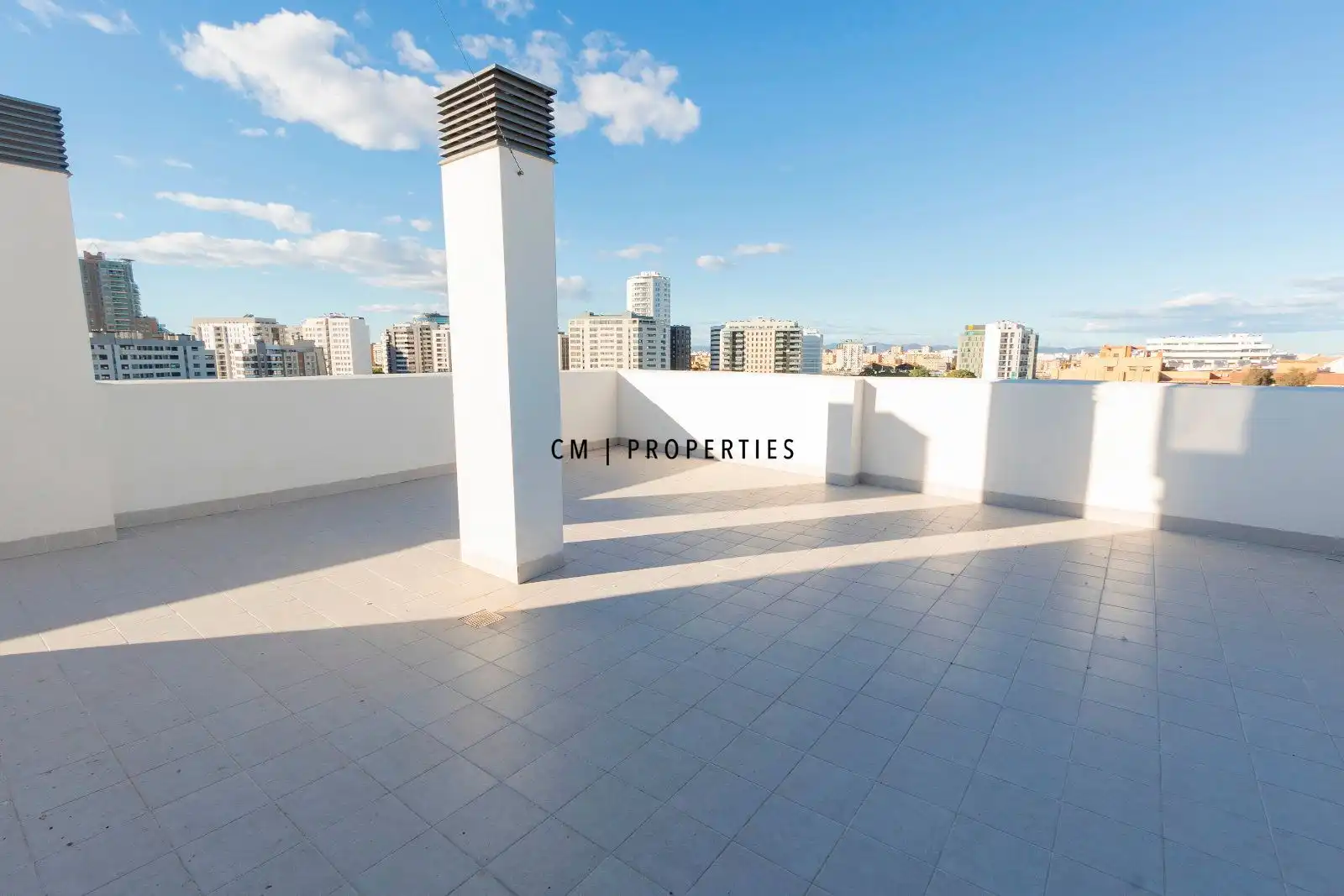 Terraza de Piso de alquiler en Valencia con Terraza, Trastero y Piscina