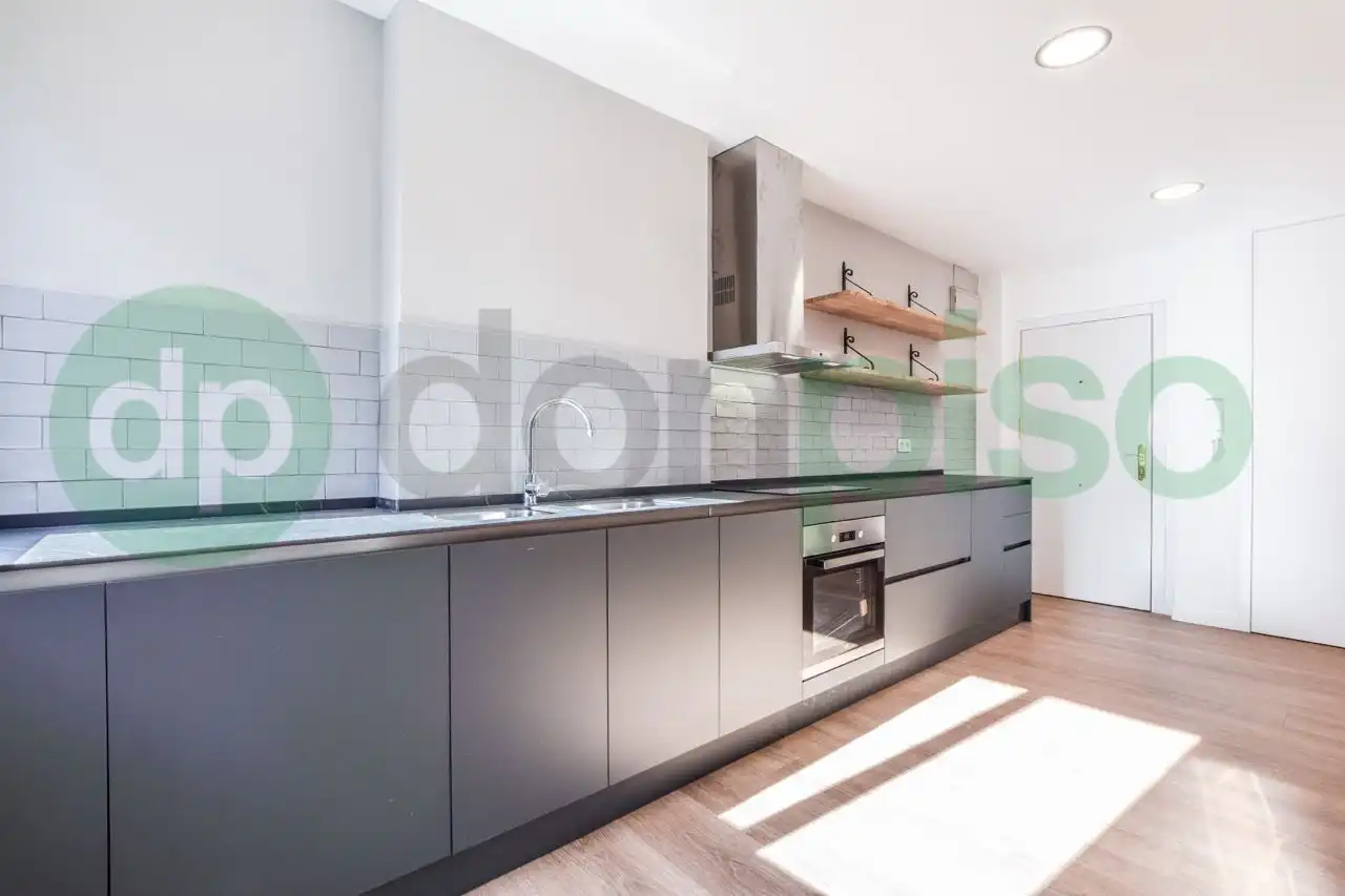 Küche von Wohnung zur Miete in Madrid mit Klimaanlage, Heizung und Terrasse