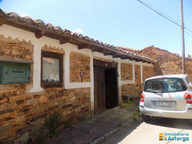 Vista exterior de Casa o xalet en venda en Brazuelo amb Calefacció i Jardí privat