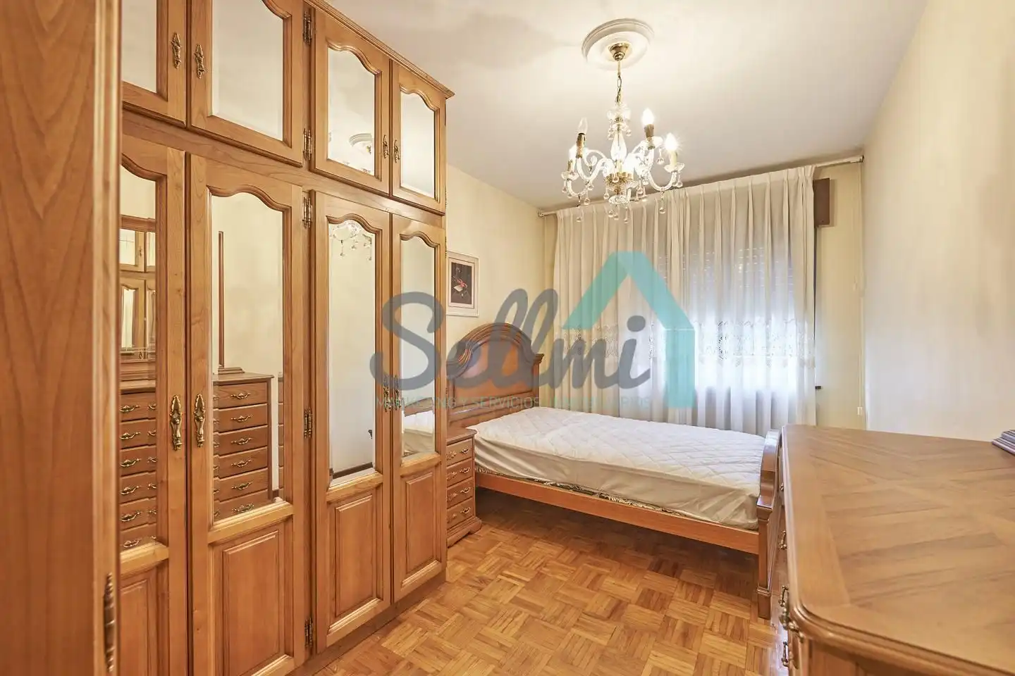 Schlafzimmer von Wohnung zum Verkauf in Aller mit Parkett, Abstellraum und Möbliert
