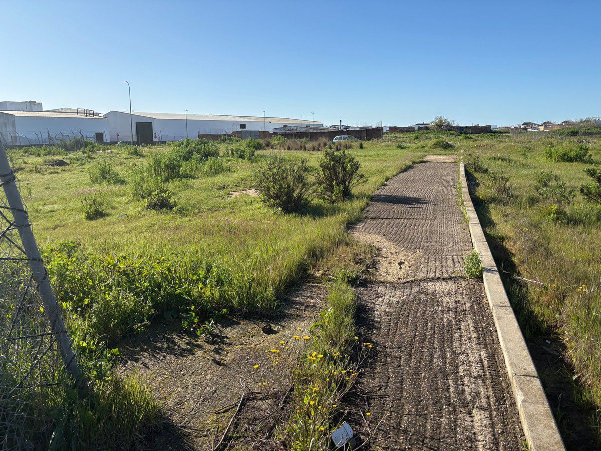 Industrial land for sale in Bollullos Par del Condado