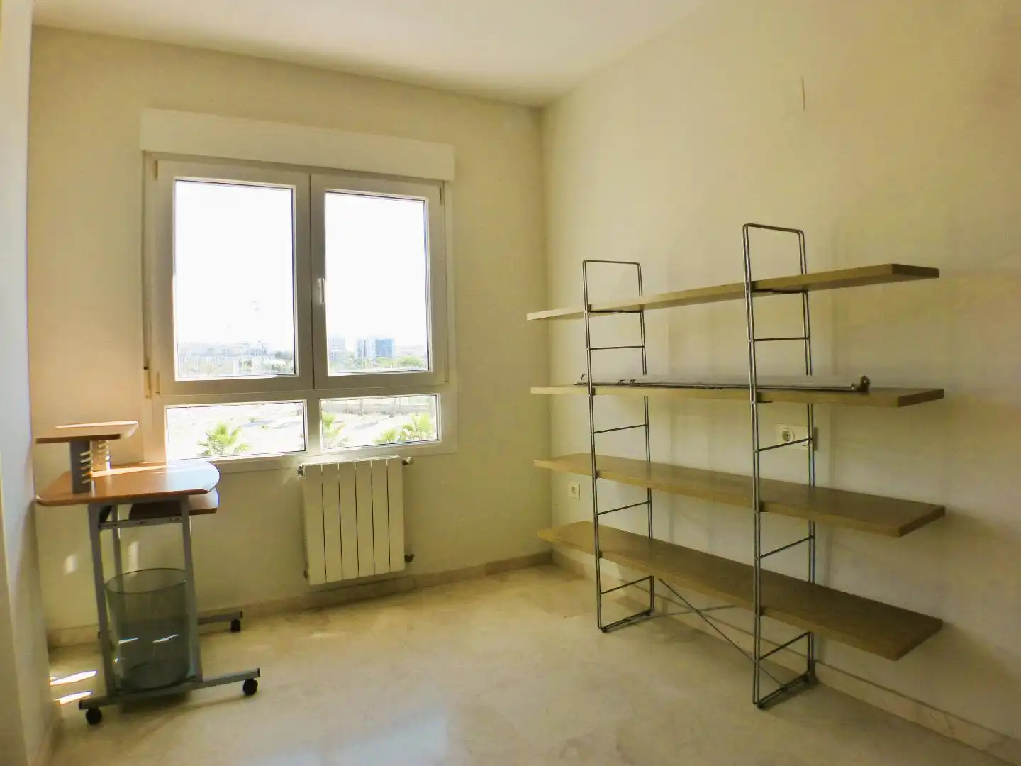 Apartament de lloguer a Paus - Poligono San Blas