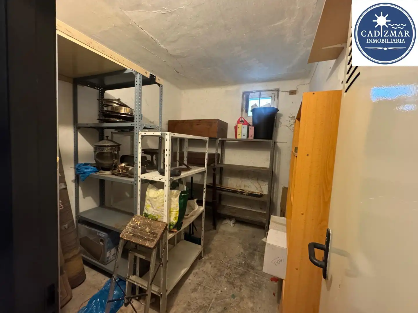 Ground floor for sale in Cádiz  with Storage room, Balcony and Alarm