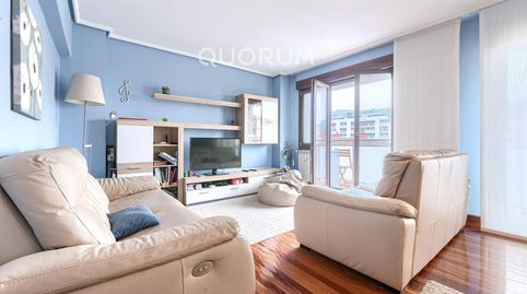 Foto 3 de Piso en venta en Centro - Ariz - Uribarri, Basauri