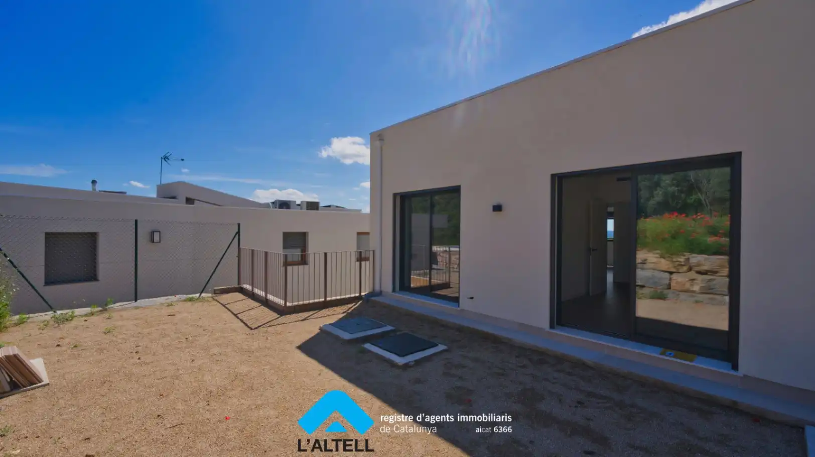 Vista exterior de Casa o xalet en venda en L'Ametlla del Vallès amb Aire condicionat, Calefacció i Jardí privat