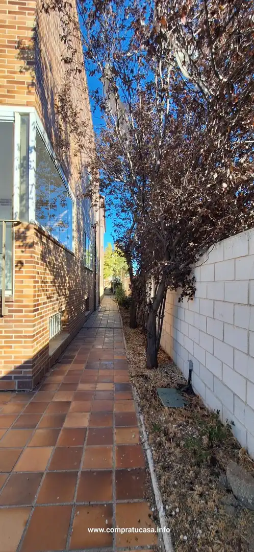 Casa adosada en venta en Calle MISTRAL, Encinillas