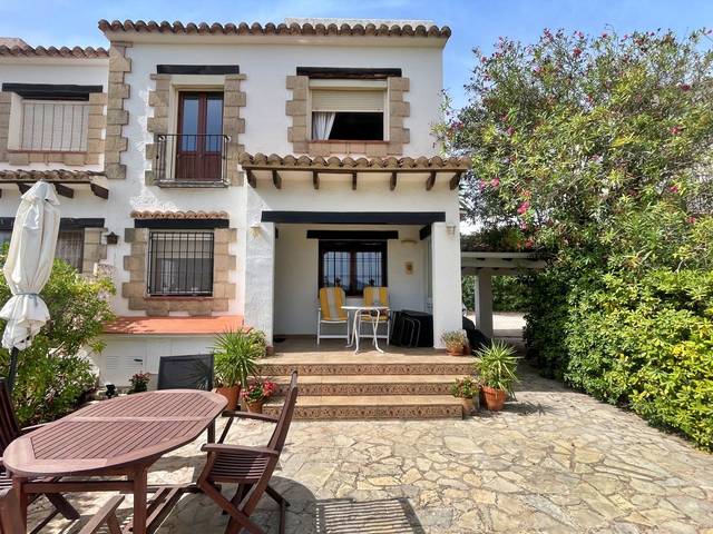 Casa-chalet en Alquiler en Casco Urbano