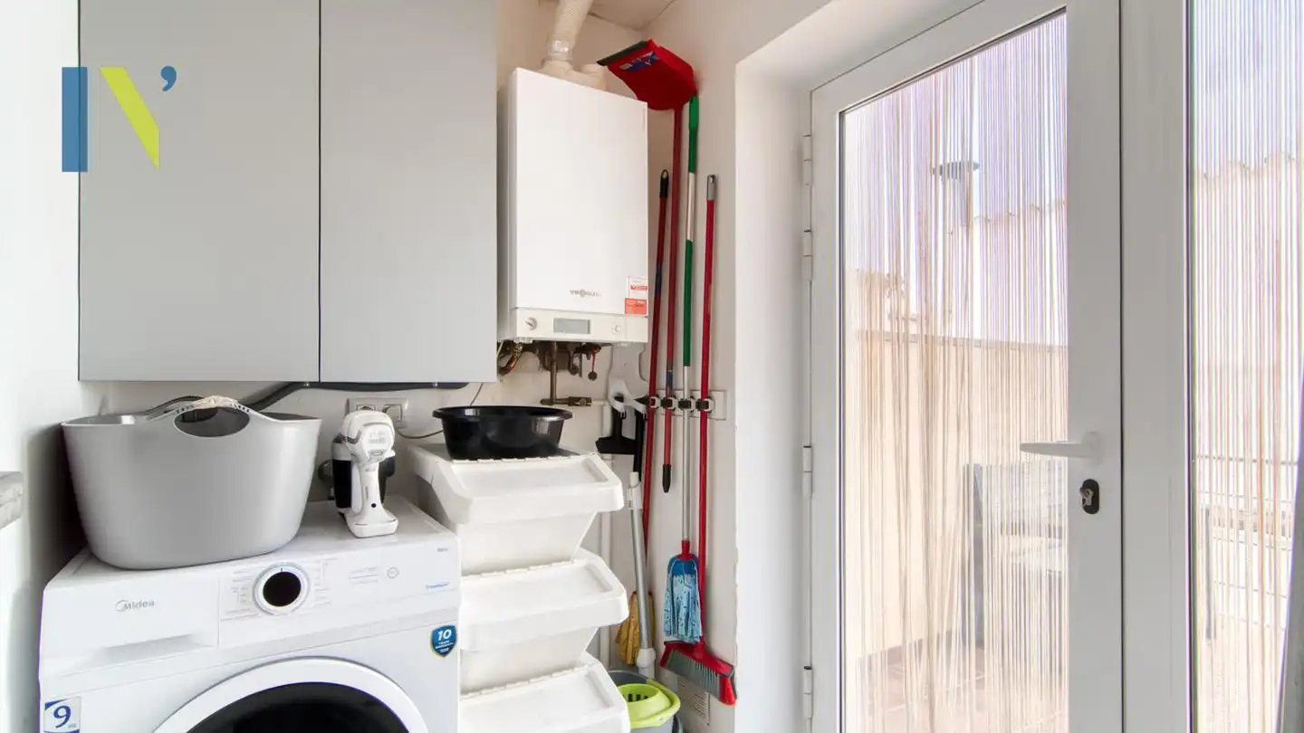 Cuina de Casa o xalet en venda en Bescanó amb Aire condicionat i Terrassa