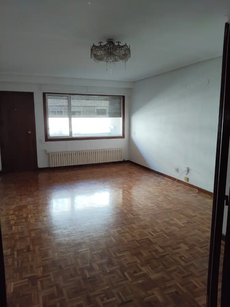 Living room of Flat for sale in Zaragoza  with Heating, Parquet flooring and Terrace