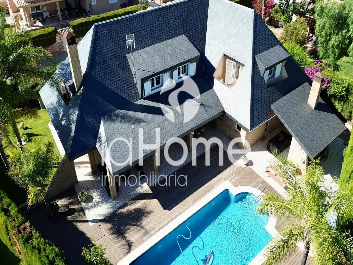 Vista exterior de Casa o chalet en venta en L'Eliana con Aire acondicionado, Calefacción y Jardín privado