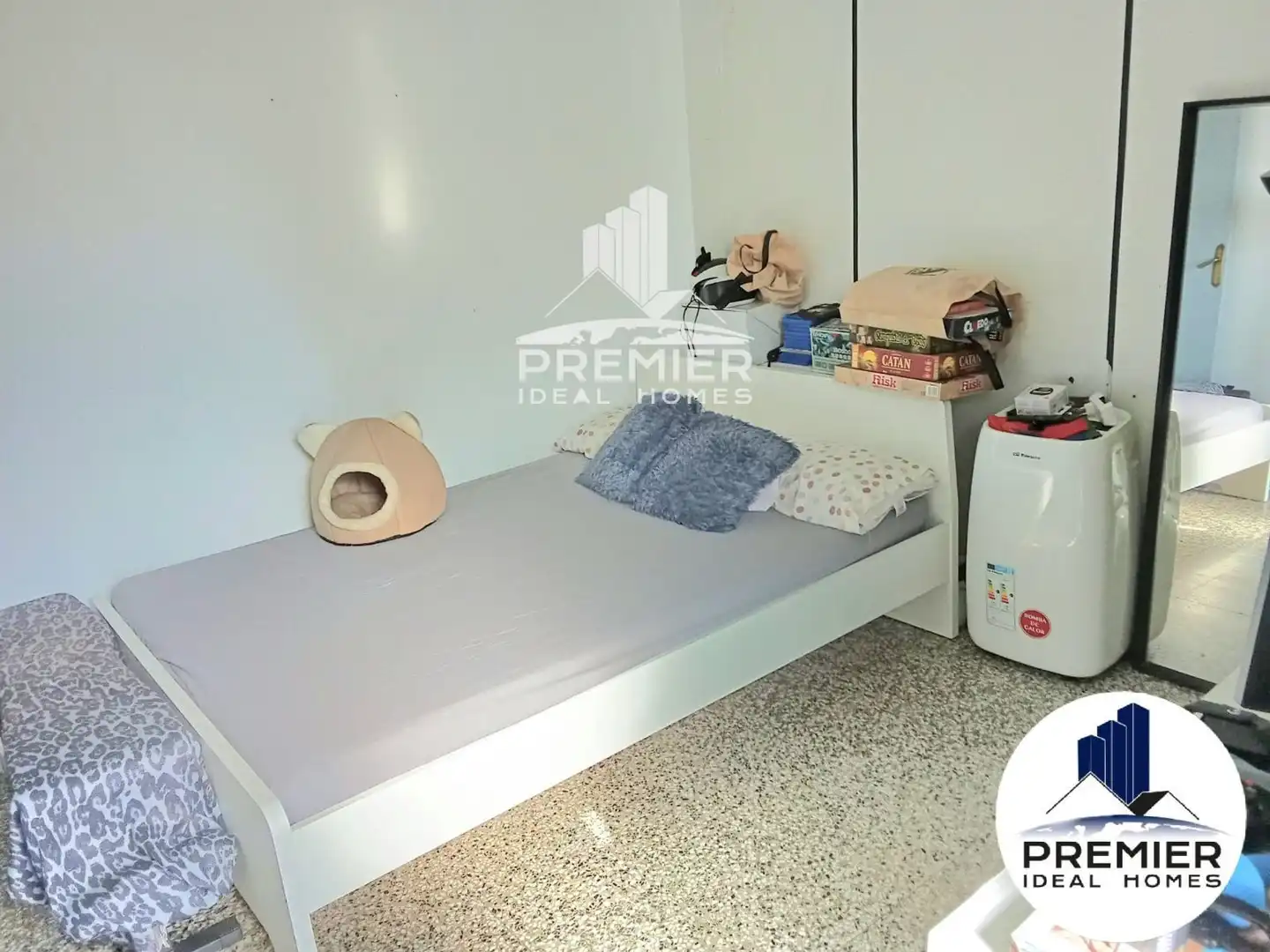 Bedroom of Flat for sale in Petrer  with Air Conditioner, Heating and Terrace