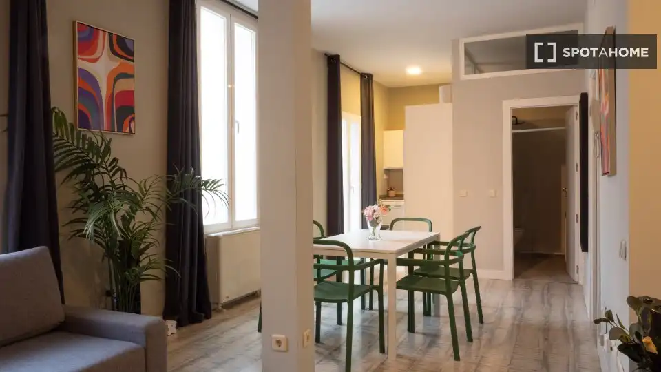 Appartamento con terrazza in affitto a Chamberí