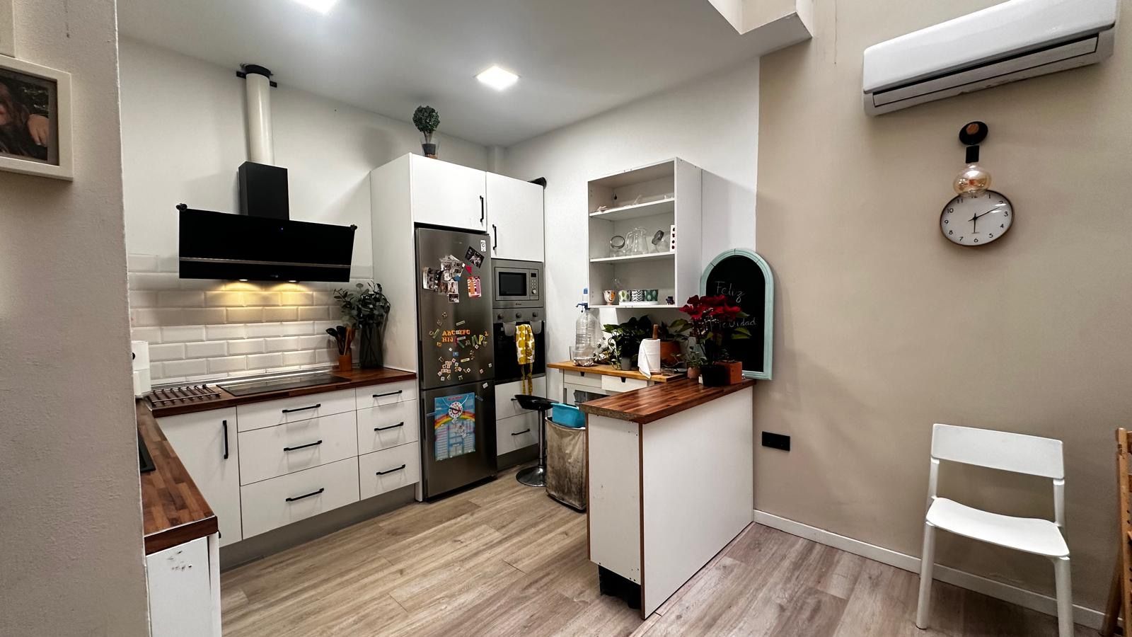 Kitchen of Single-family semi-detached for sale in Coria del Río  with Air Conditioner and Furnished