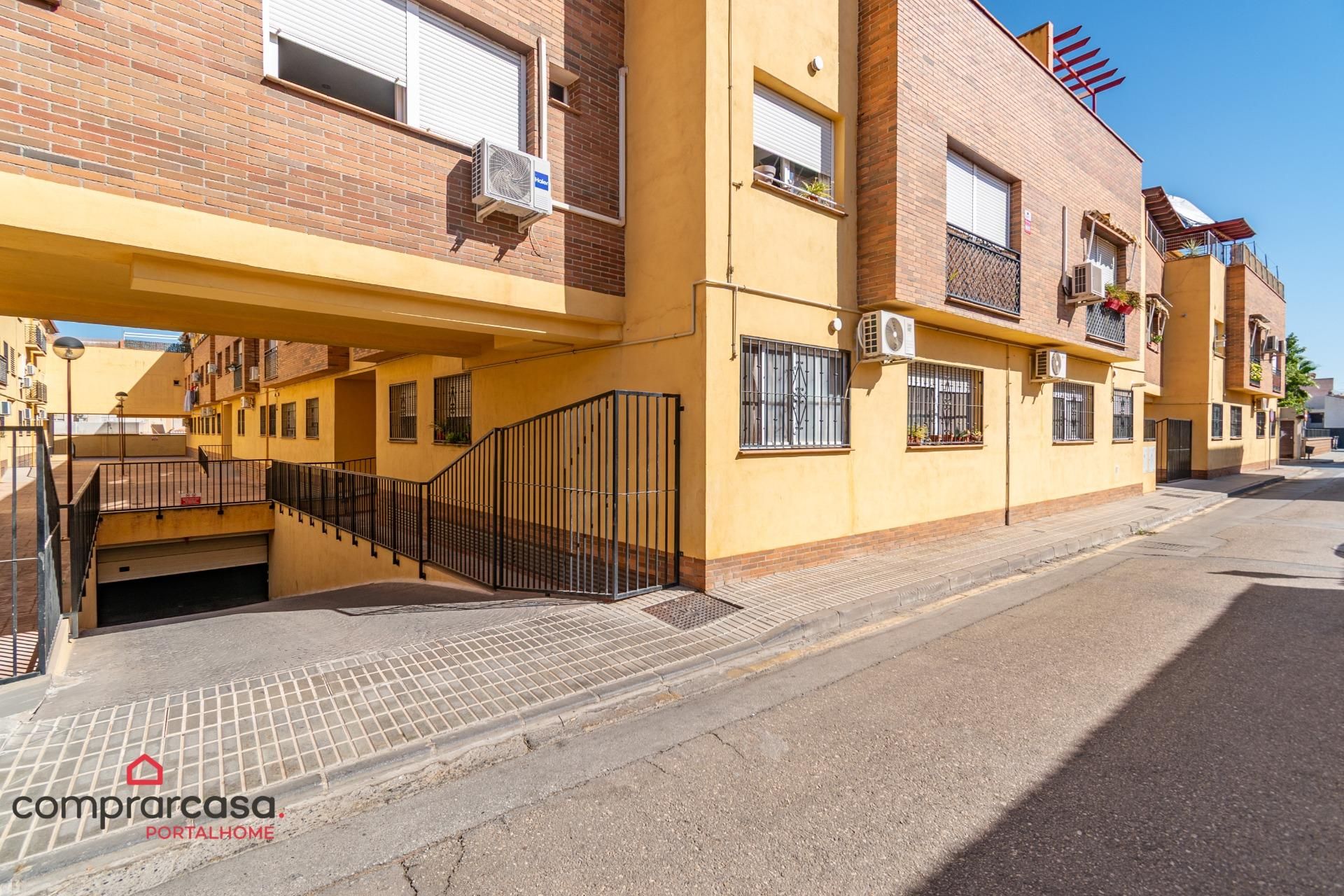 Exterior view of Flat for sale in Las Gabias  with Storage room