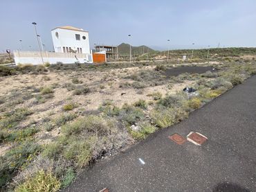 Terreno residencial en venta en Calle La Marina 2
