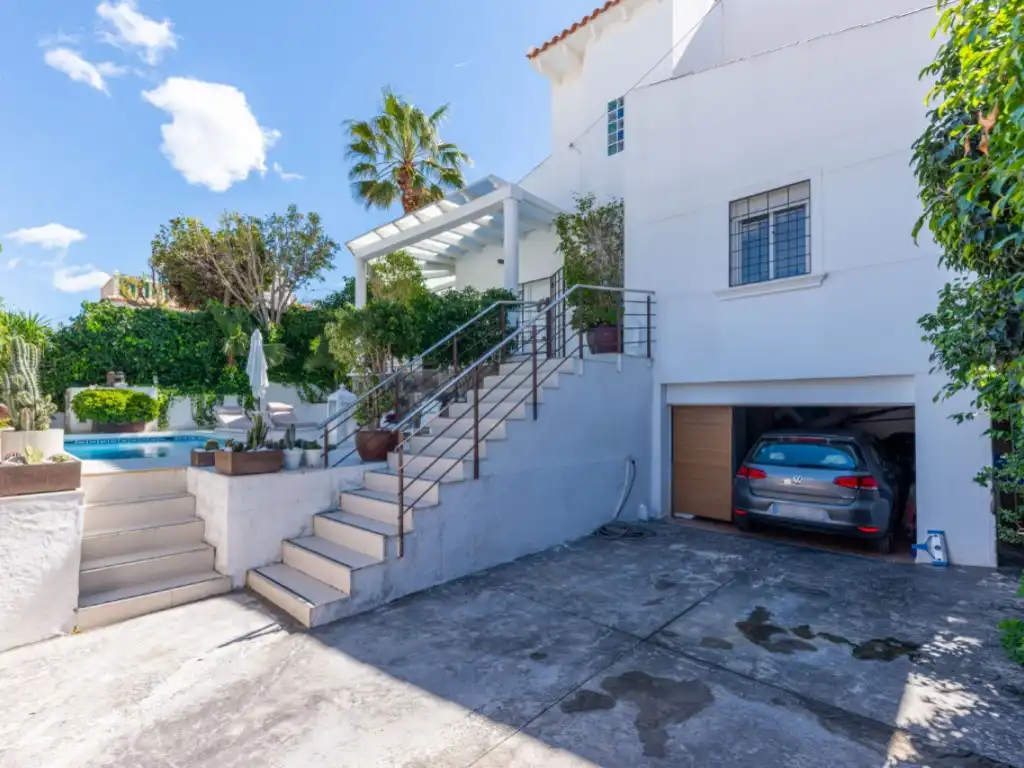 Exterior view of Houses for sale in El Campello  with Air Conditioner, Private garden and Terrace