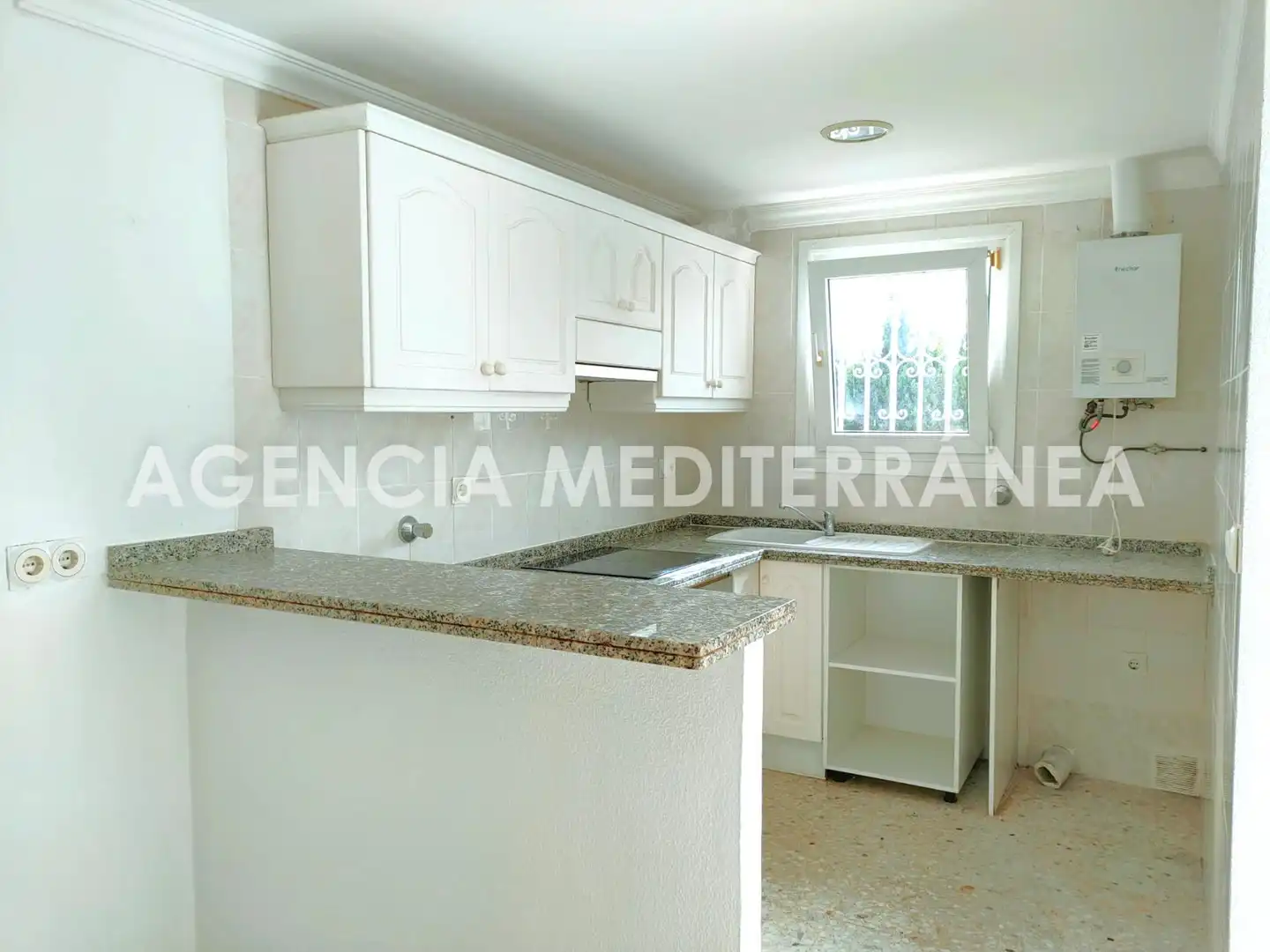 Terraced house with garden for sale in Las Marinas / Les Marines, imagen 9