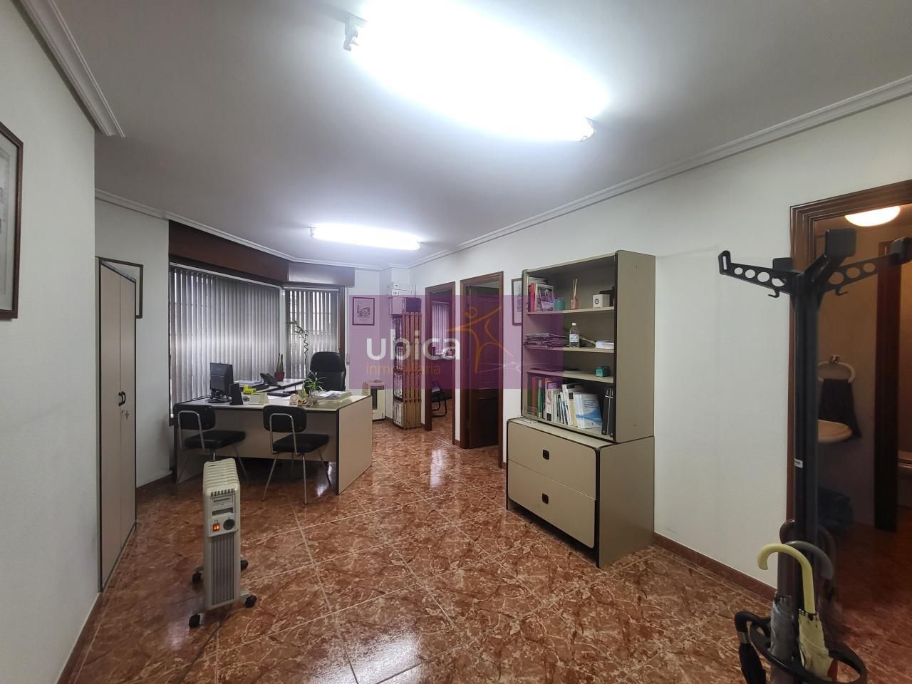 Oficina en venta en Vigo  con Amueblado