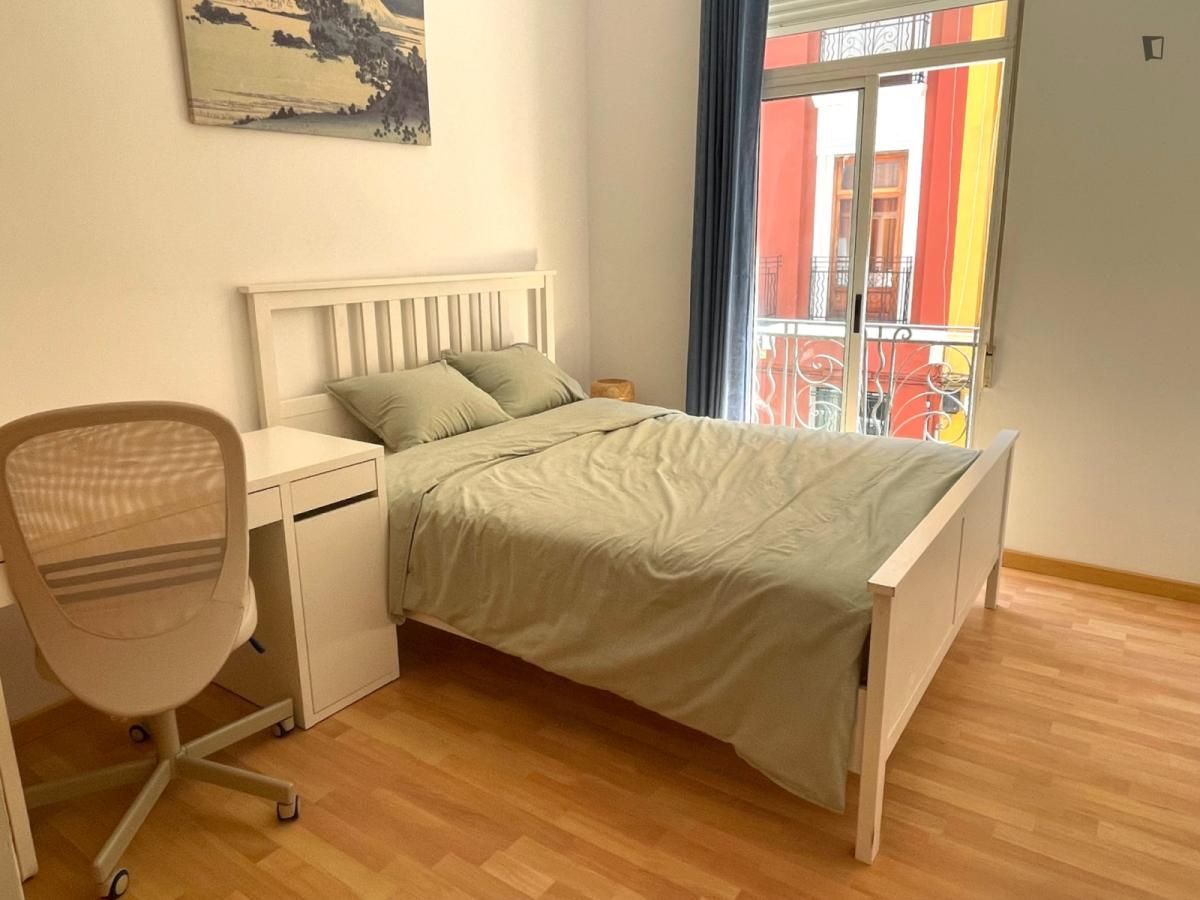 Bedroom of Apartment to share in  Valencia Capital  with Air Conditioner, Heating and Furnished