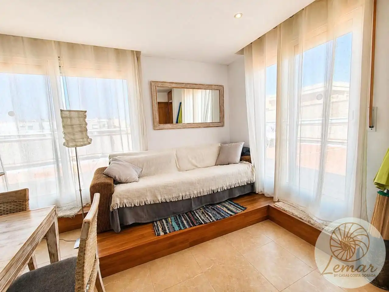 Wohnzimmer von Dachboden zum Verkauf in L'Ametlla de Mar  mit Klimaanlage, Heizung und Terrasse