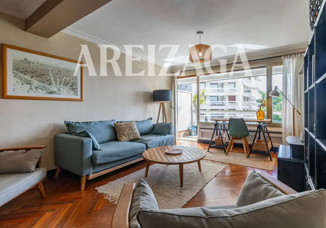 Sala de estar de Piso en venta en Donostia - San Sebastián  con Aire acondicionado, Calefacción y Jardín privado
