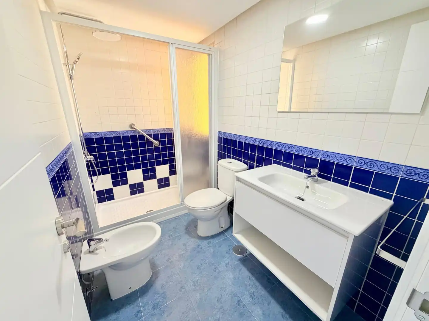 Bathroom of Flat for share in Málaga  with Terrace and Furnished