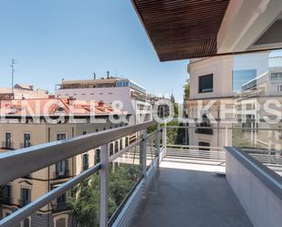 Exterior view of Apartment to rent in  Madrid Capital  with Air Conditioner, Heating and Terrace