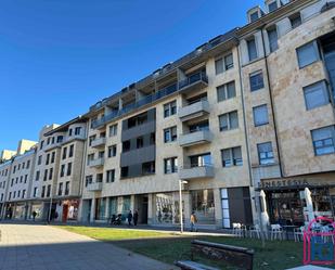 Exterior view of Duplex to rent in León Capital   with Heating, Terrace and Storage room