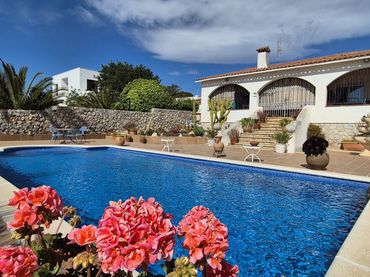 Casa con piscina in vendita a Mas Trader - Corral d'En Tort - Corral d'En Cona