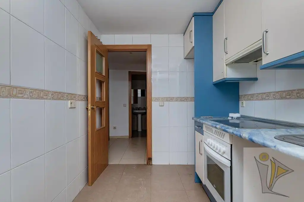 Kitchen of Flat for sale in Madrid