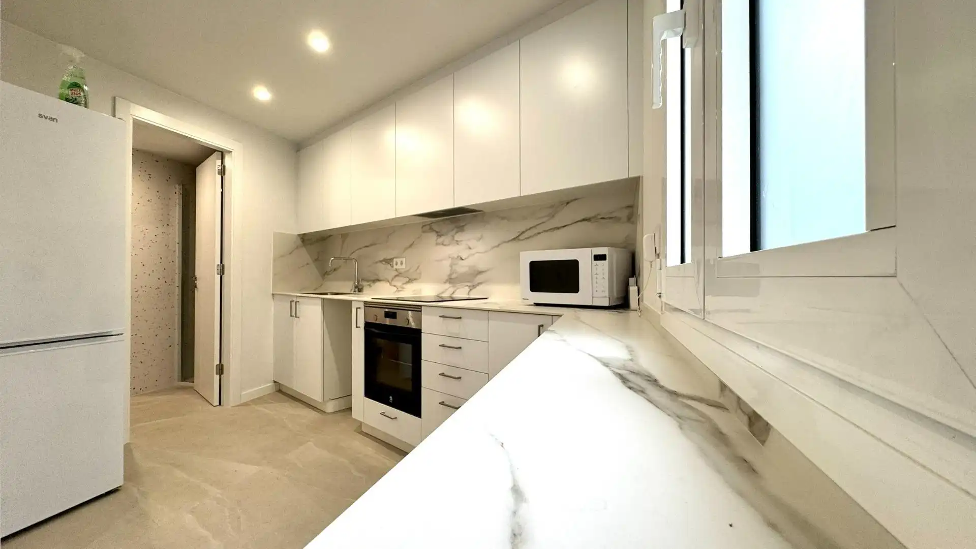 Küche von Wohnung zum Verkauf in Barcelona mit Klimaanlage, Heizung und Parkett