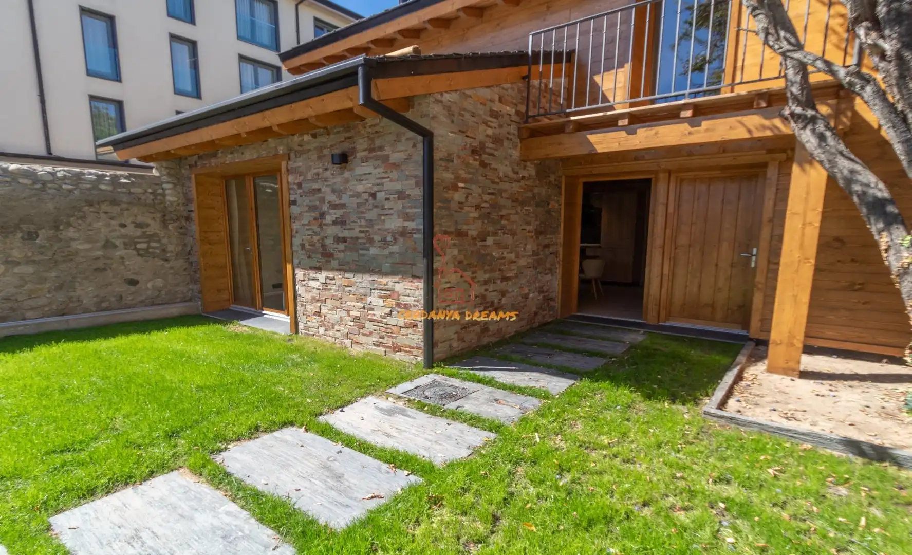 Casa amb terrassa en venda a Bourg - Madame, imagen 8