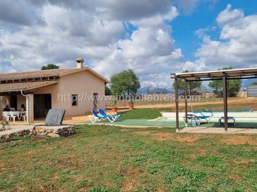 Casa rústica con piscina en venta en Costitx