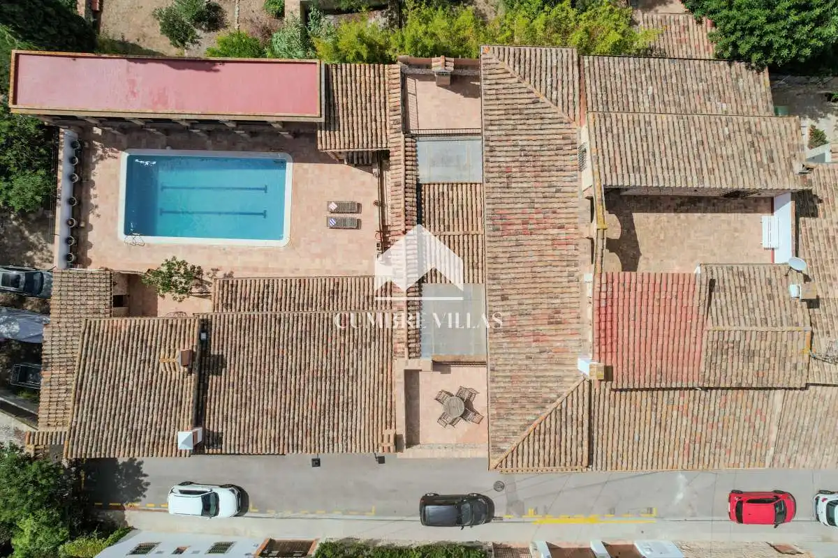 Vista exterior de Casa o xalet en venda en Sant Pere de Ribes amb Calefacció, Terrassa i Traster
