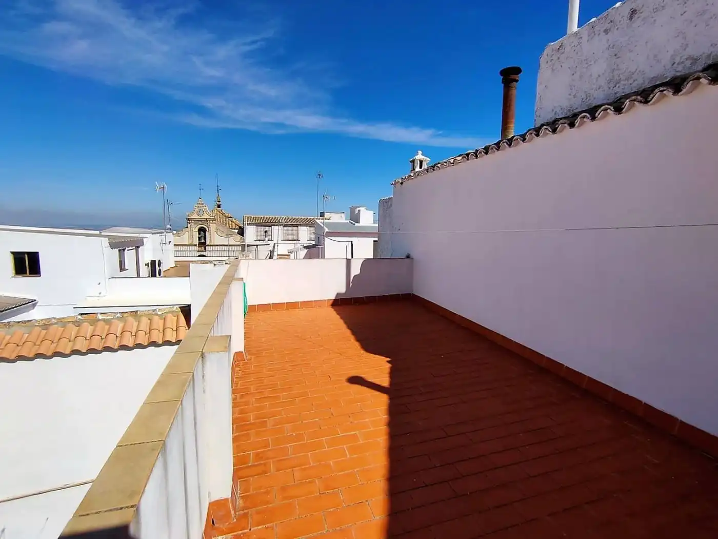 Vista exterior de Casa o xalet en venda en Estepa amb Calefacció, Terrassa i Balcó