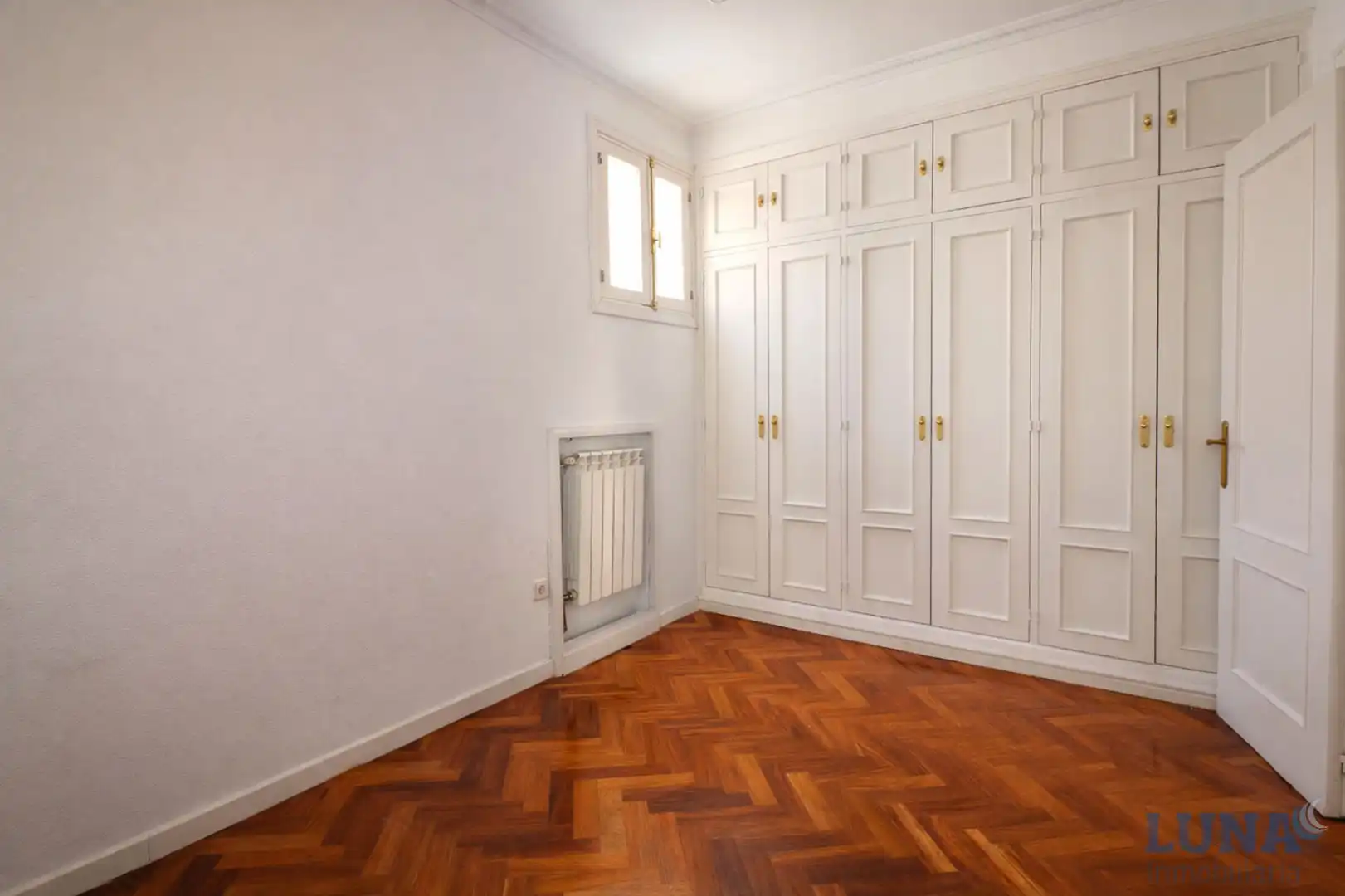 Schlafzimmer von Wohnung zum Verkauf in Madrid mit Klimaanlage, Heizung und Parkett