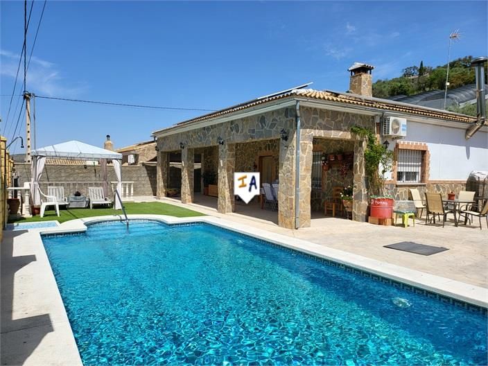 Exterior view of House or chalet for sale in Iznájar  with Air Conditioner, Storage room and Swimming Pool