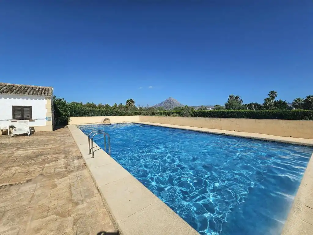 Bungalow con giardino in vendita a Cap Martí - El Tossalet - Pinomar