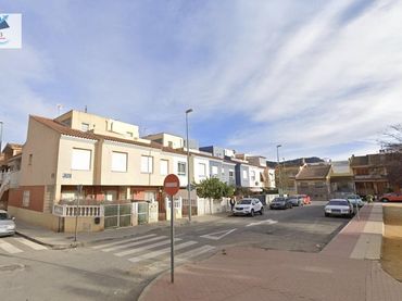Casa amb jardí en venda a Calle JARDÍN