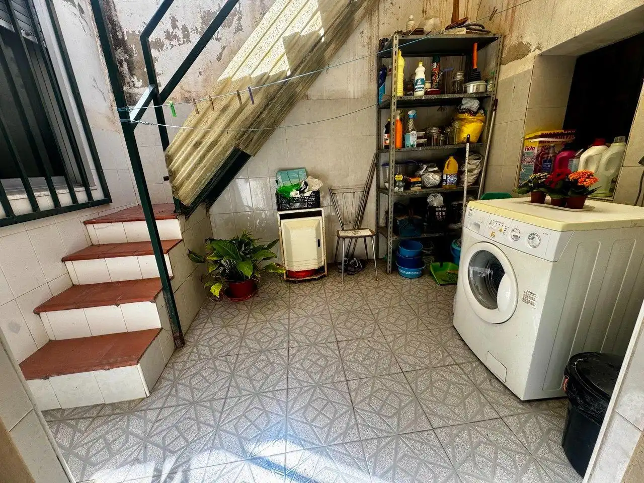 Houses for sale in Crevillent  with Air Conditioner, Terrace and Storage room