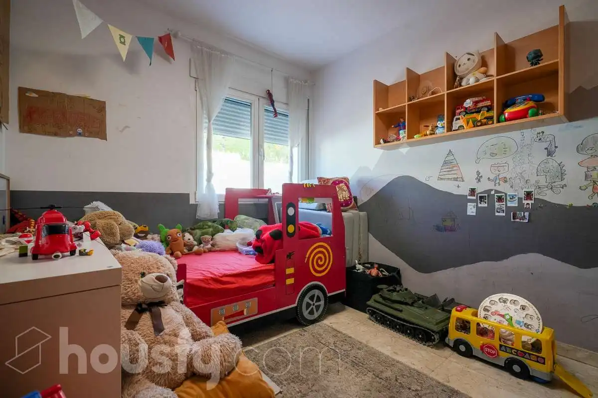 Dormitori de Casa o xalet en venda en Pozuelo de Alarcón amb Aire condicionat, Calefacció i Jardí privat