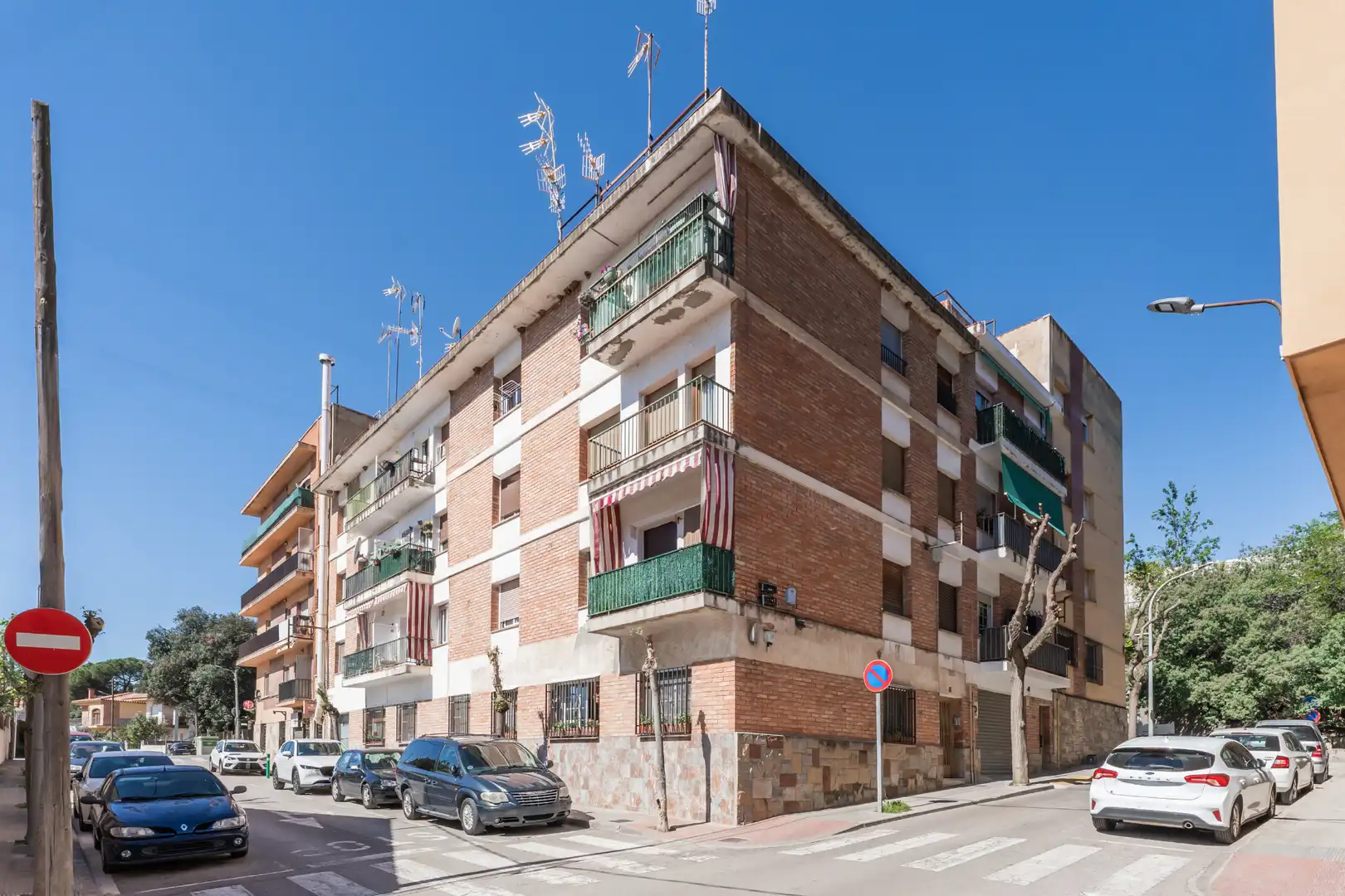 Vista exterior de Pis en venda en La Garriga amb Forn i Balcó