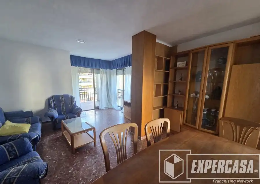 Sala d'estar de Apartament de lloguer en Cullera amb Terrassa, Piscina i Moblat